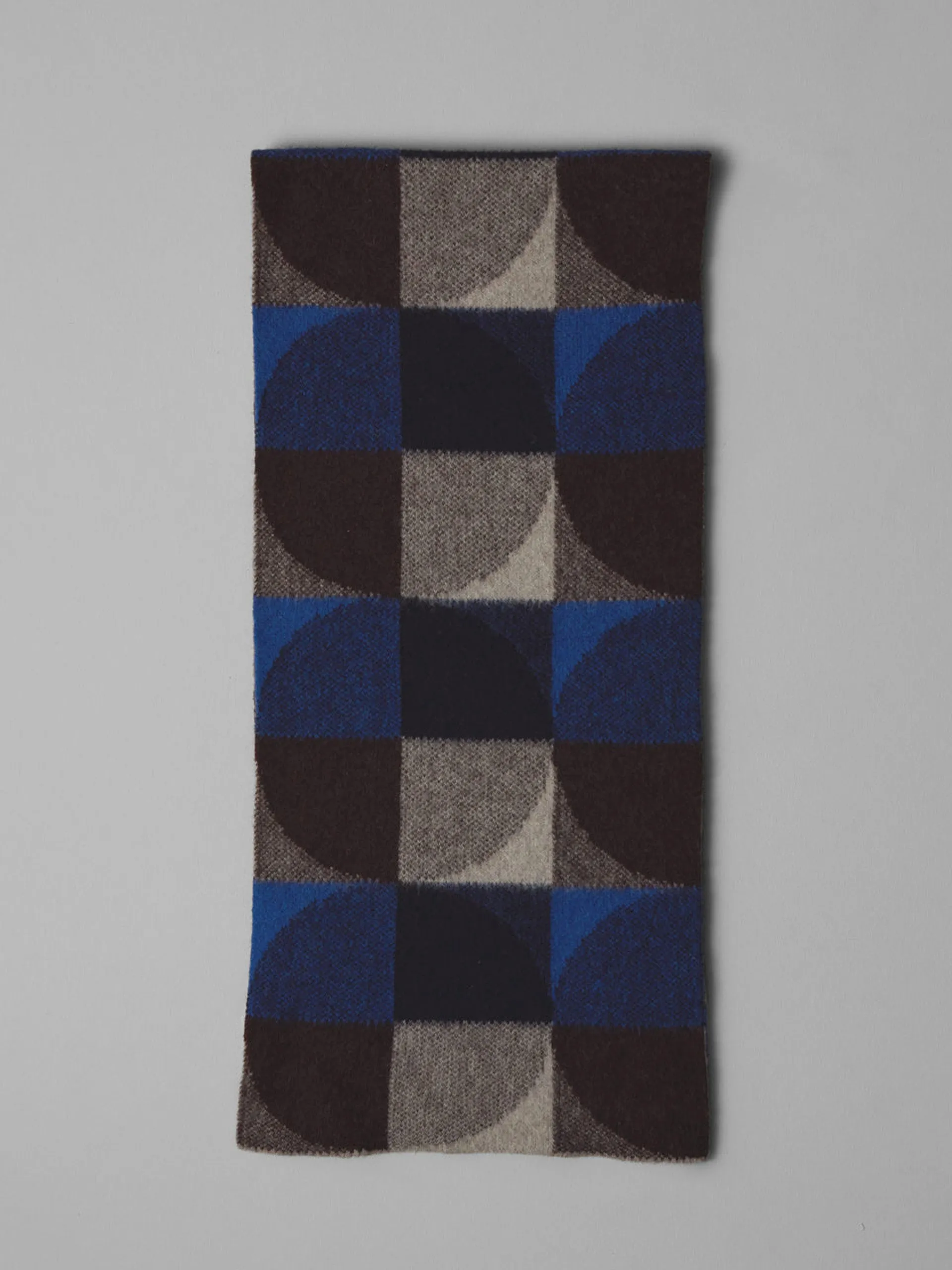 Colour-block wool scarf