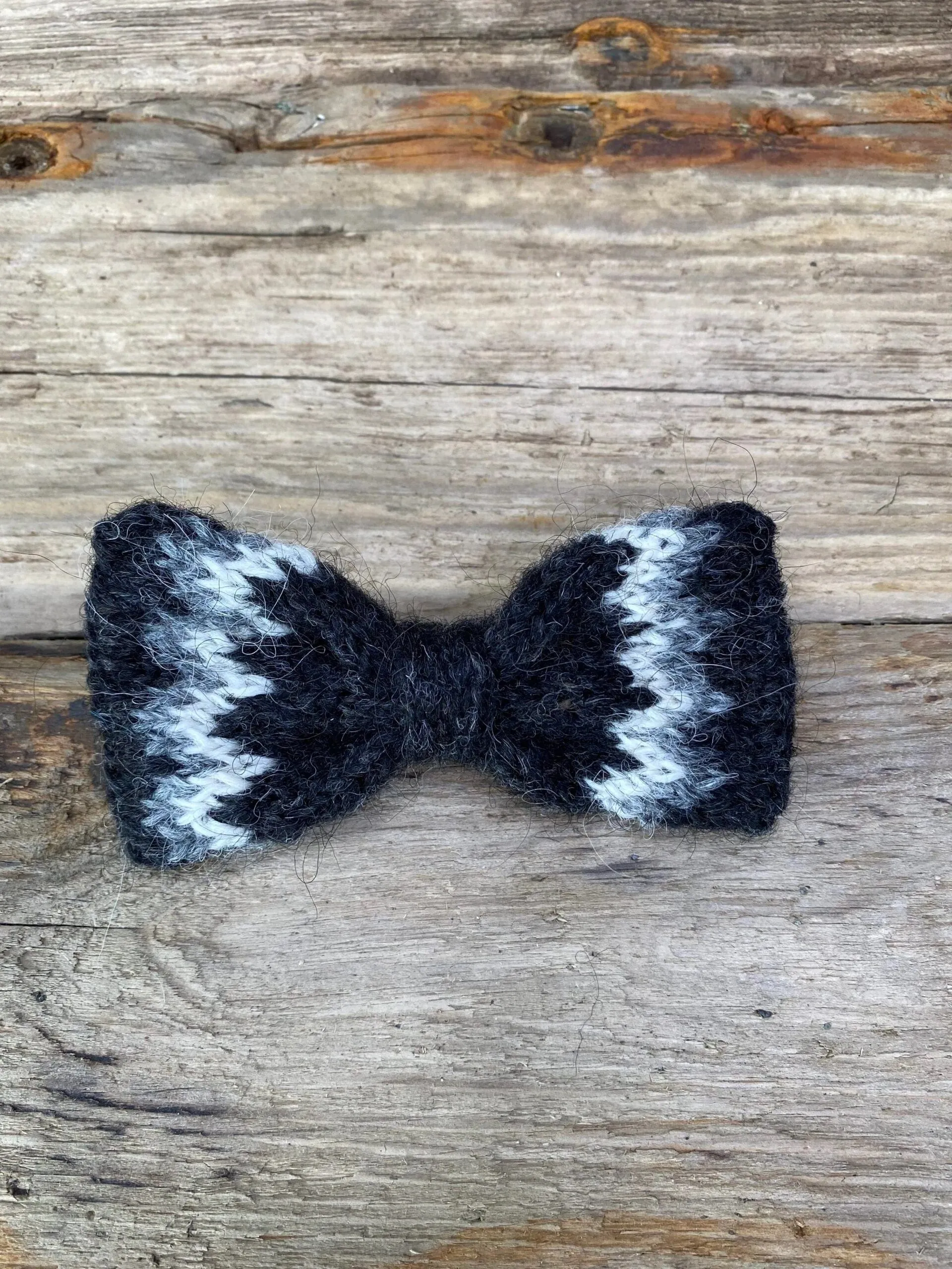 Knitted Wool Bow Tie - Black