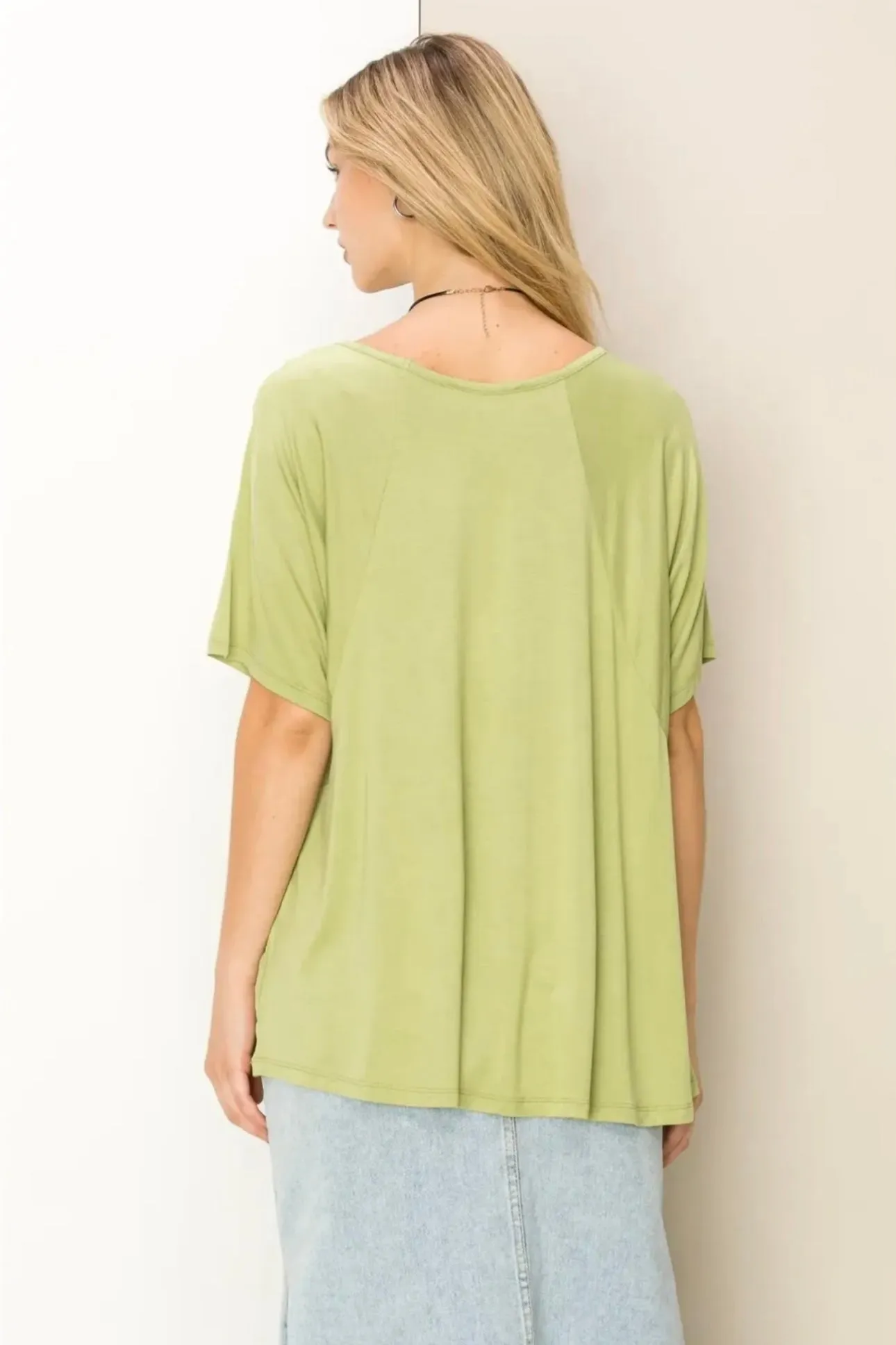 Oversized S/S Top in Pale Olive