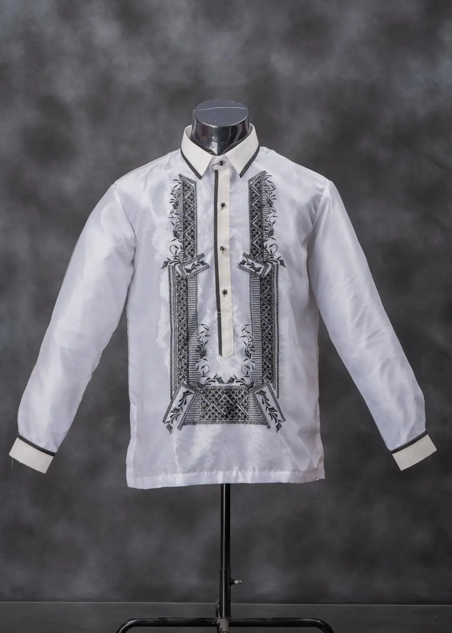 SANTIAGO Piña Organza Men's Barong in Black with Sport Collar - White Lining